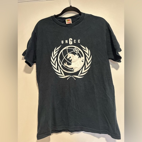 UNGCC Godzilla Vintage/Y2K Graphic Tee. Fruit of the Loom Heavy Cotton. - Picture 1 of 9